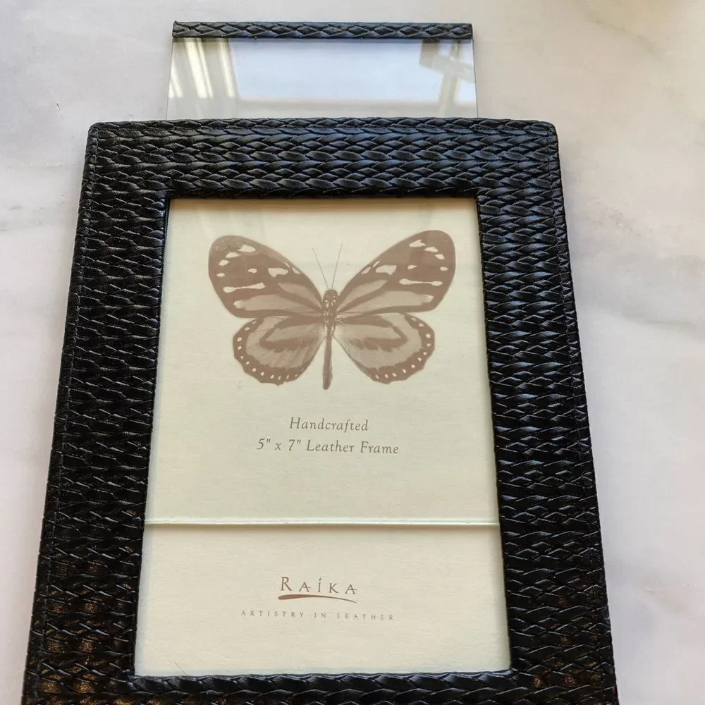 Raika Italian Black Leather 5x7 Picture Frame - Picture 3 of 5